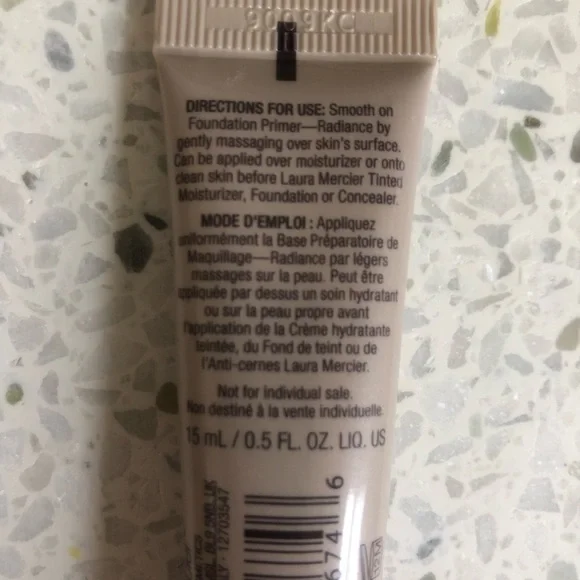 Laura Mercier Radiance Primer Trial Size - Picture 2 of 4